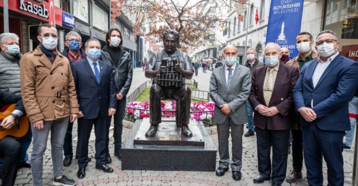 İzmir Büyükşehir Belediyesi, şehirdeki heykelleri saydıracak
