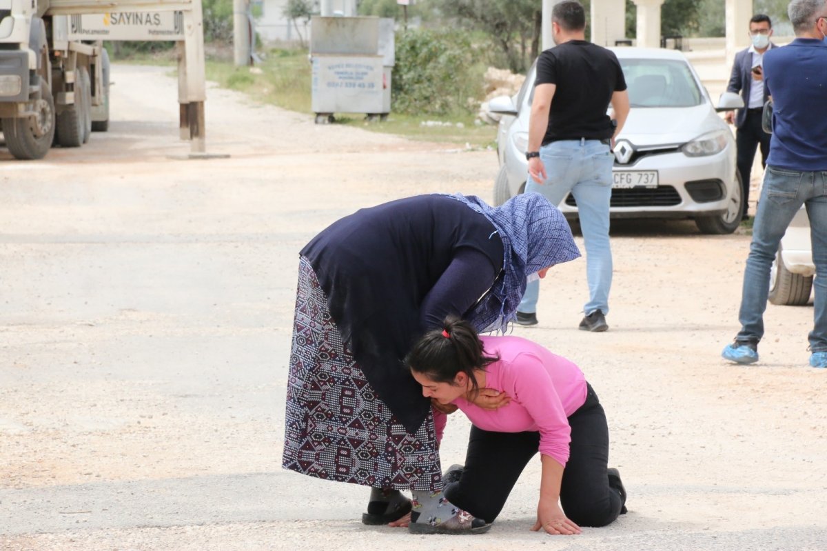 Antalya'da babasını öldüren genç intihar etti