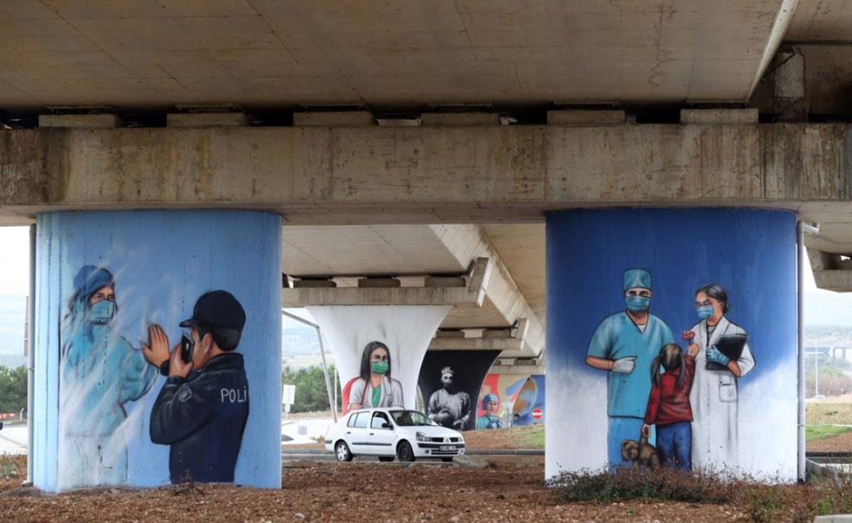 Ankara'da sağlık çalışanları için bulvarlara grafiti