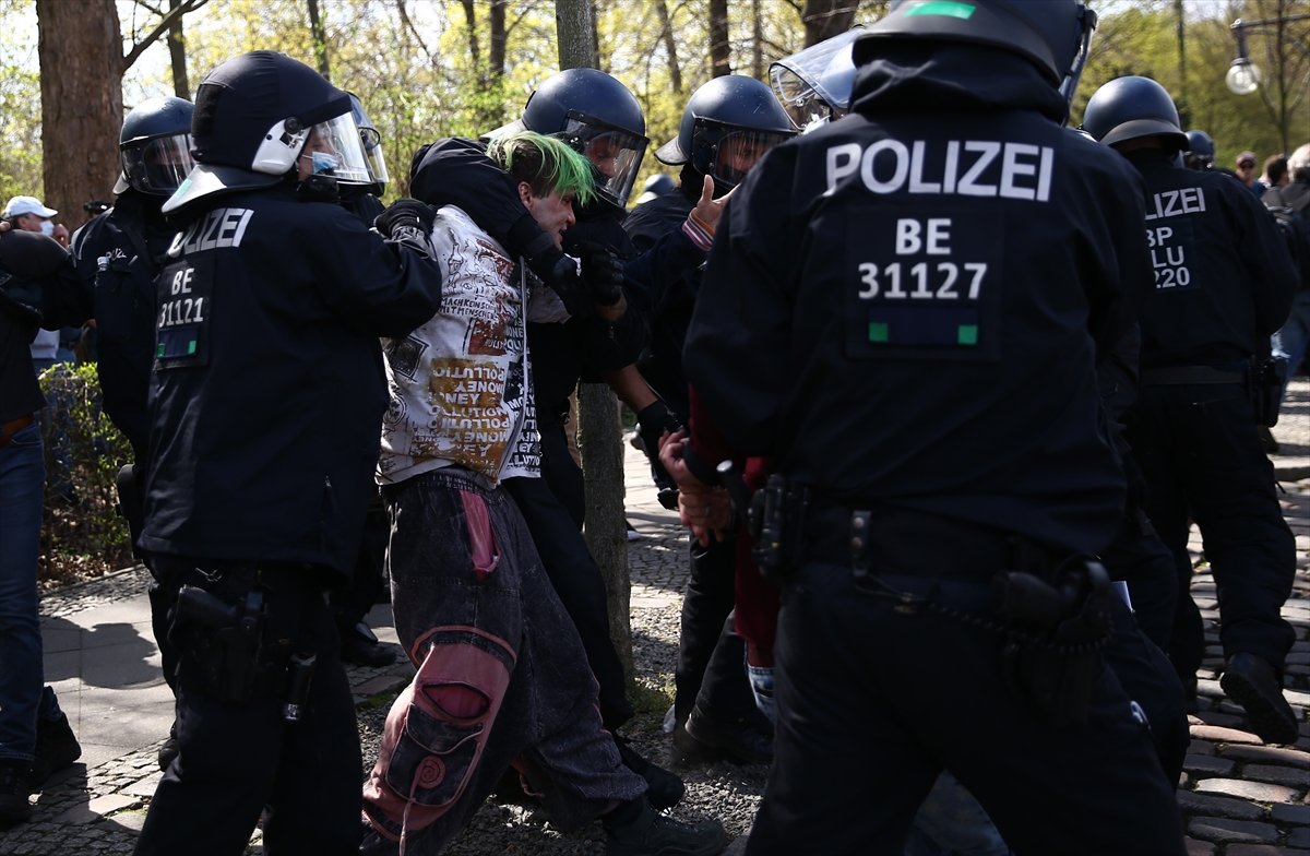 Police response to the demonstration against corona policies in Germany #8