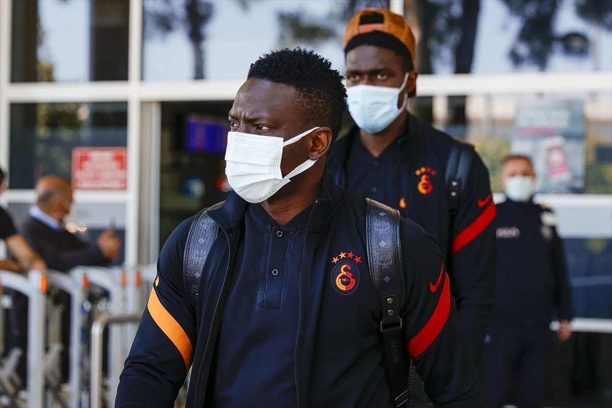 Galatasaray kafilesi Antalya’ya geldi