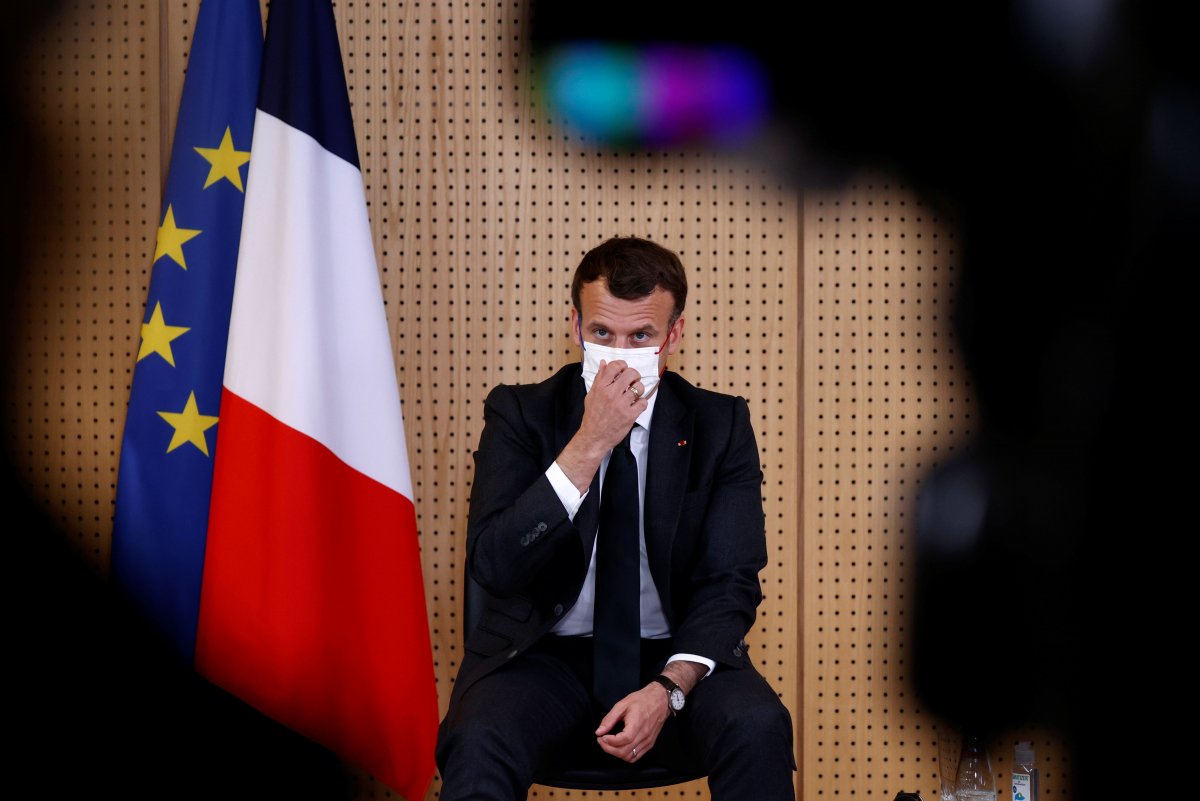 Fransa’da generallerden Macron'a iş savaş uyarısı