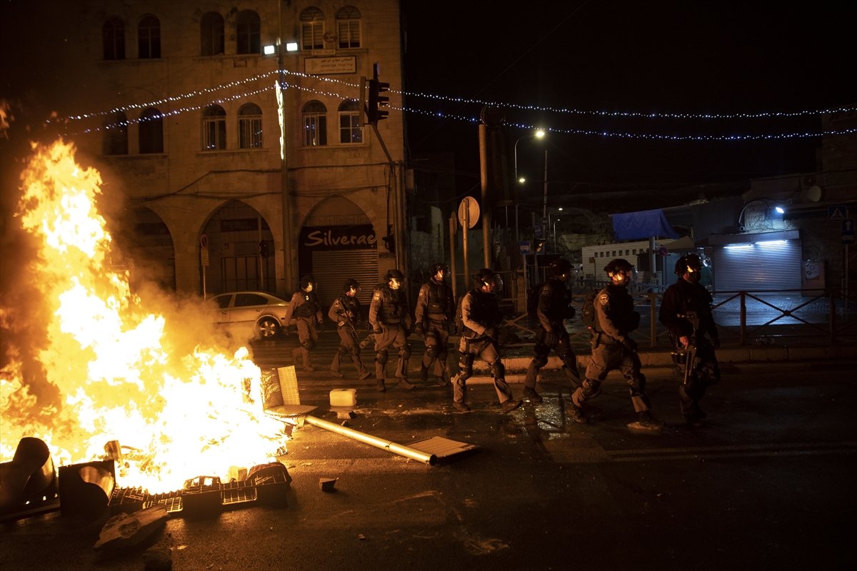 Israil Polisinin Kudus Te Filistinlilere Mudahalesinde 105 Kisi Yaralandi Haberizim Com Haberimiz Olsun