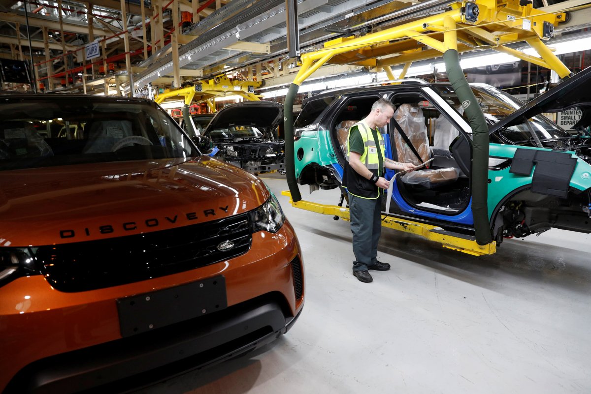 Jaguar Land Rover, çip krizi nedeniyle fabrikalarını kapatıyor