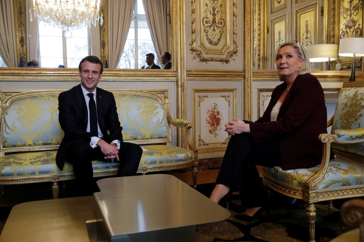 Marine Le Pen, Macron'u uyaran askerleri safına davet etti