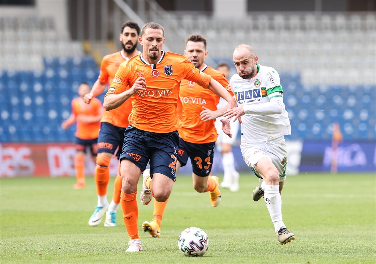 Başakşehir, Alanyaspor'la berabere kaldı