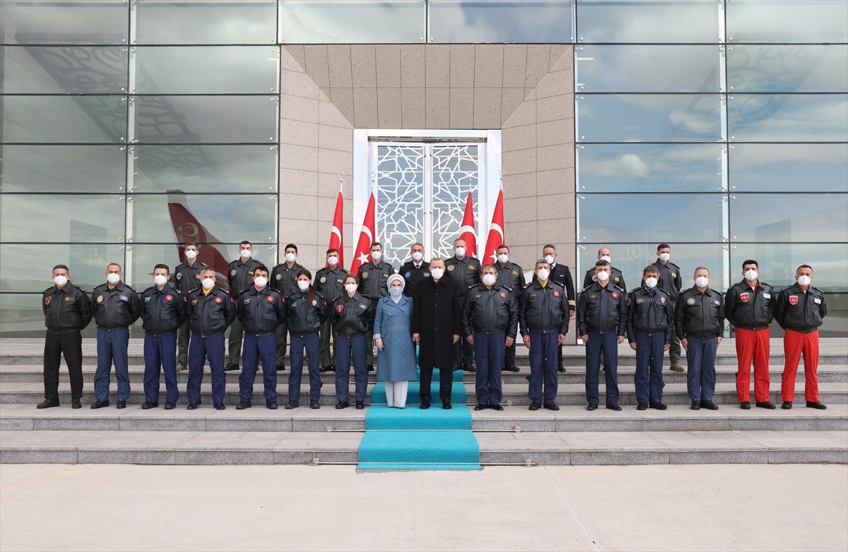 Cumhurbaşkanı Erdoğan, pilotların gününü kutladı