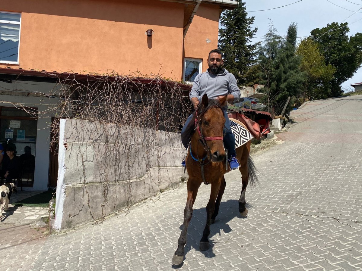Zonguldak'ta 15 bin TL değerindeki atını arkadaşına hediye etti