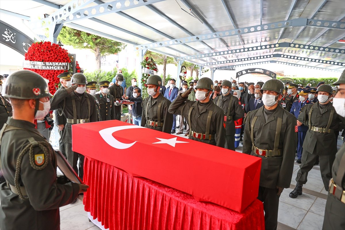 Şehit Teğmen Mehmet Kıvık, İzmir'de defnedildi