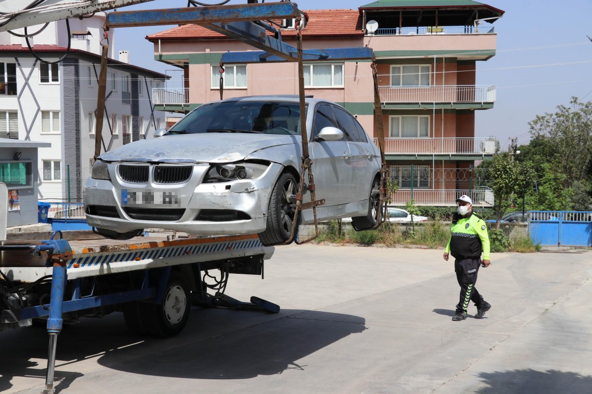 Denizli'de polisin 'dur' ihtarına uymayan sürücüye ceza