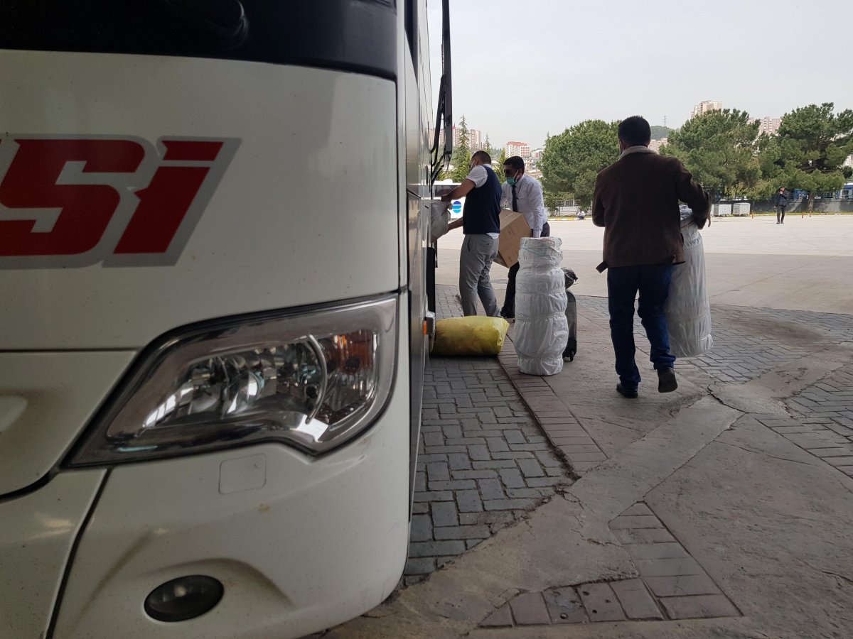 İzmit'te otogarlarda yoğunluk yaşanıyor