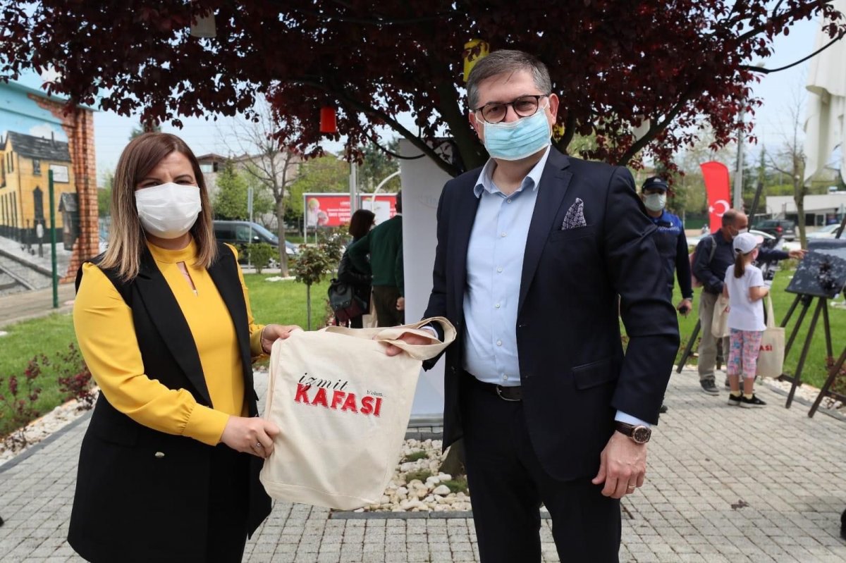 CHP'li İzmit Belediyesi, Kafa Dergisi'ni kopyaladı