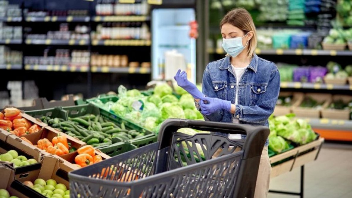 Marketler tam kapanmada hangi günler açık? Marketlerin yeni çalışma saatleri..