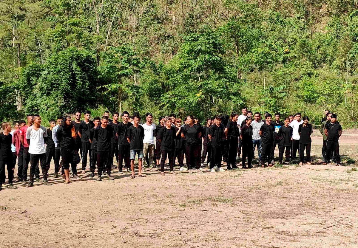 Myanmar protesters train against the putschist army #3