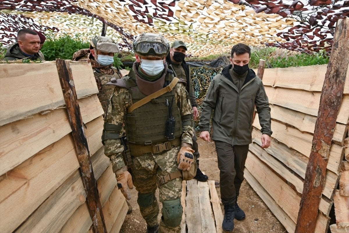 Visit from President of Ukraine Zelensky to the front line #5