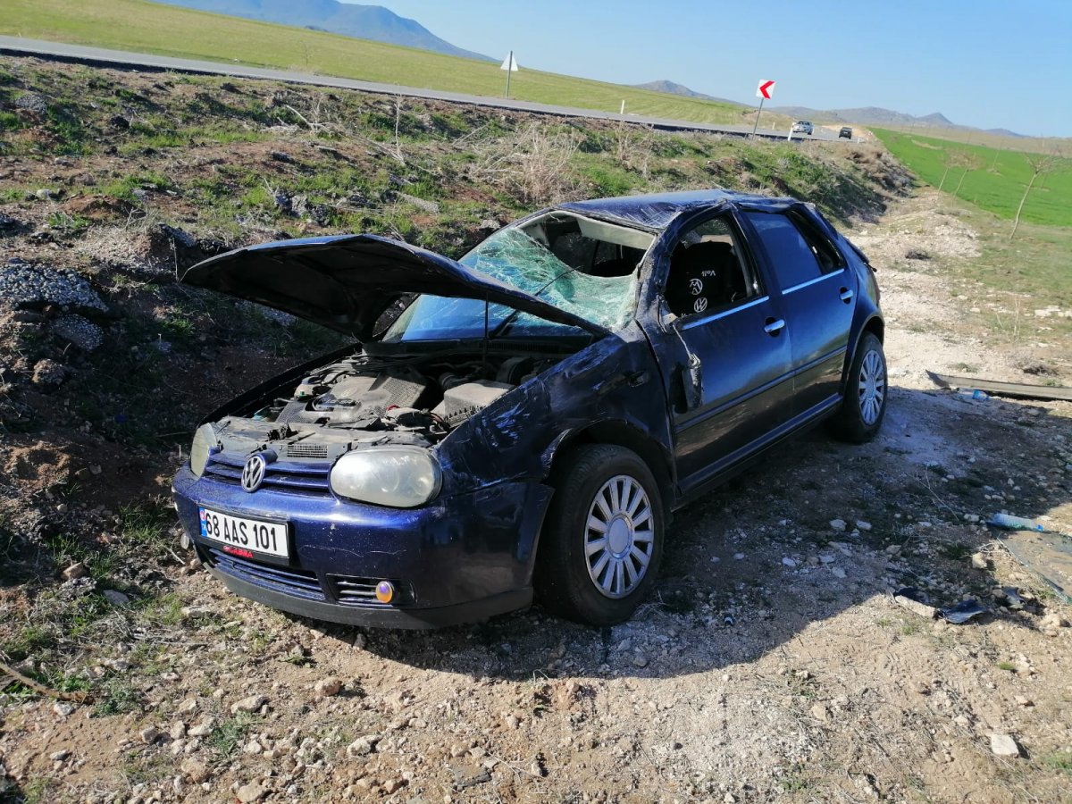 Aksaray'da anne ile kızlarını kaza ayırdı