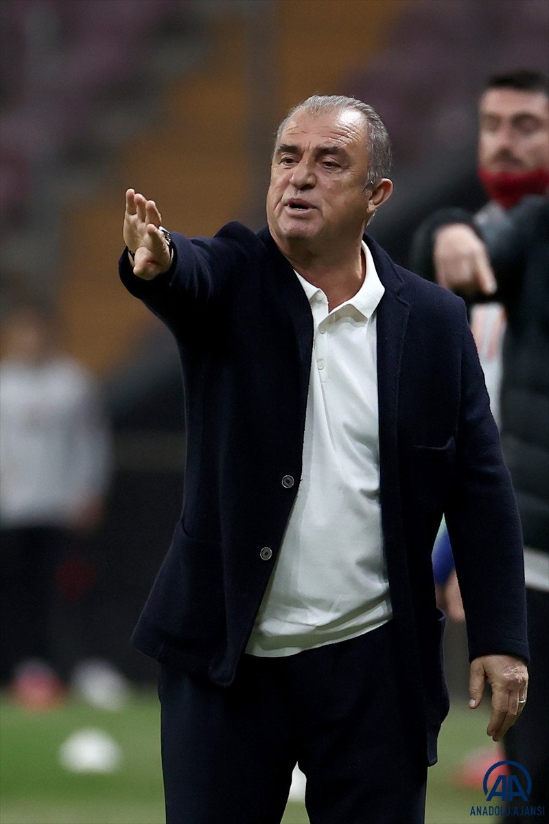 Fatih Terim: Galatasaray gibi bitirmeliyiz