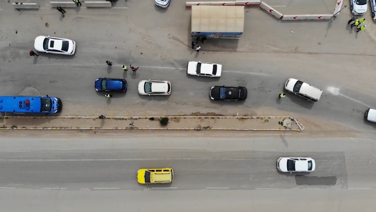 Tam kapanma öncesi 43 ilin geçiş güzergahında araç yoğunluğu