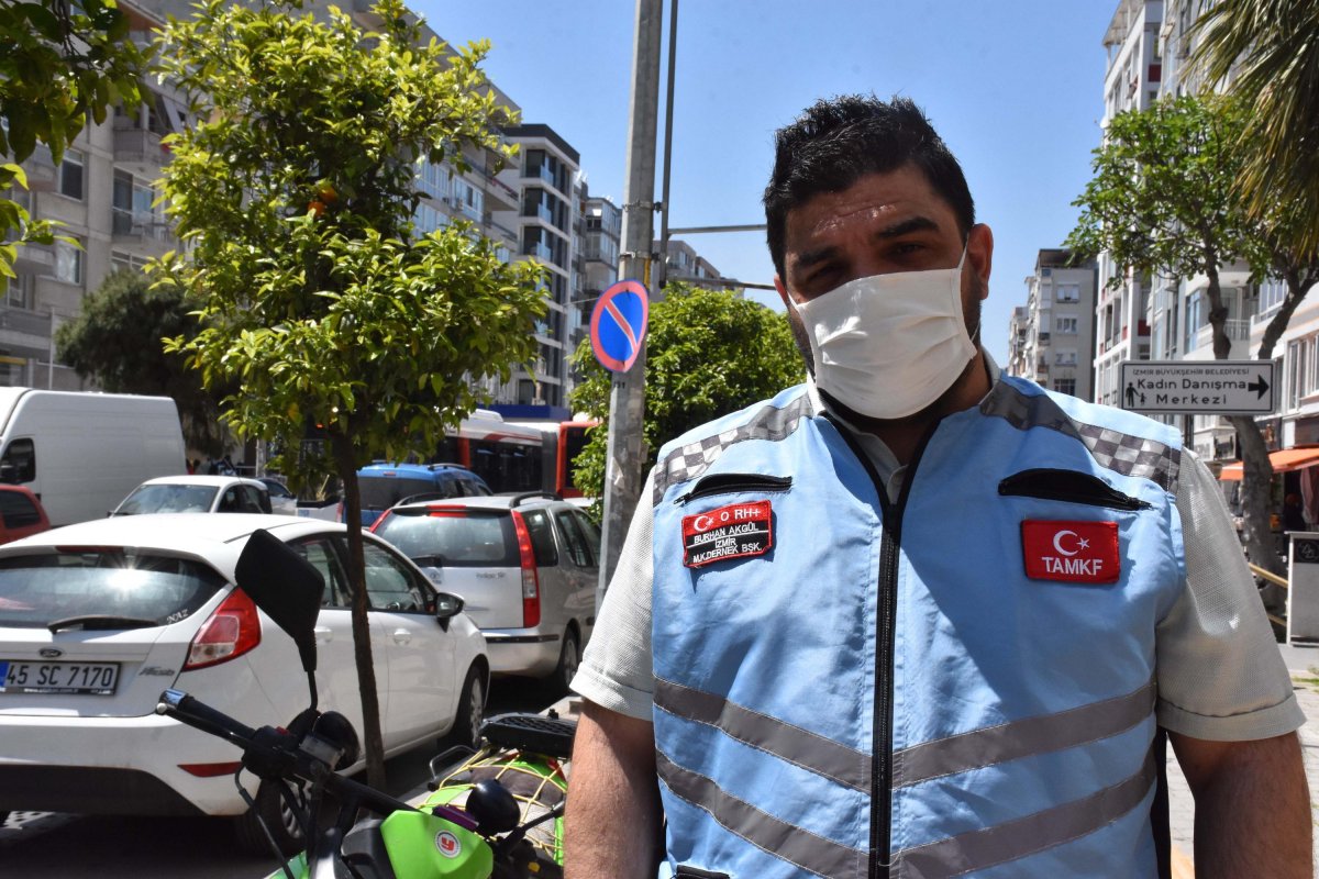 İzmir'de motosikletli kuryeler yaşadıkları zorlukları anlattı