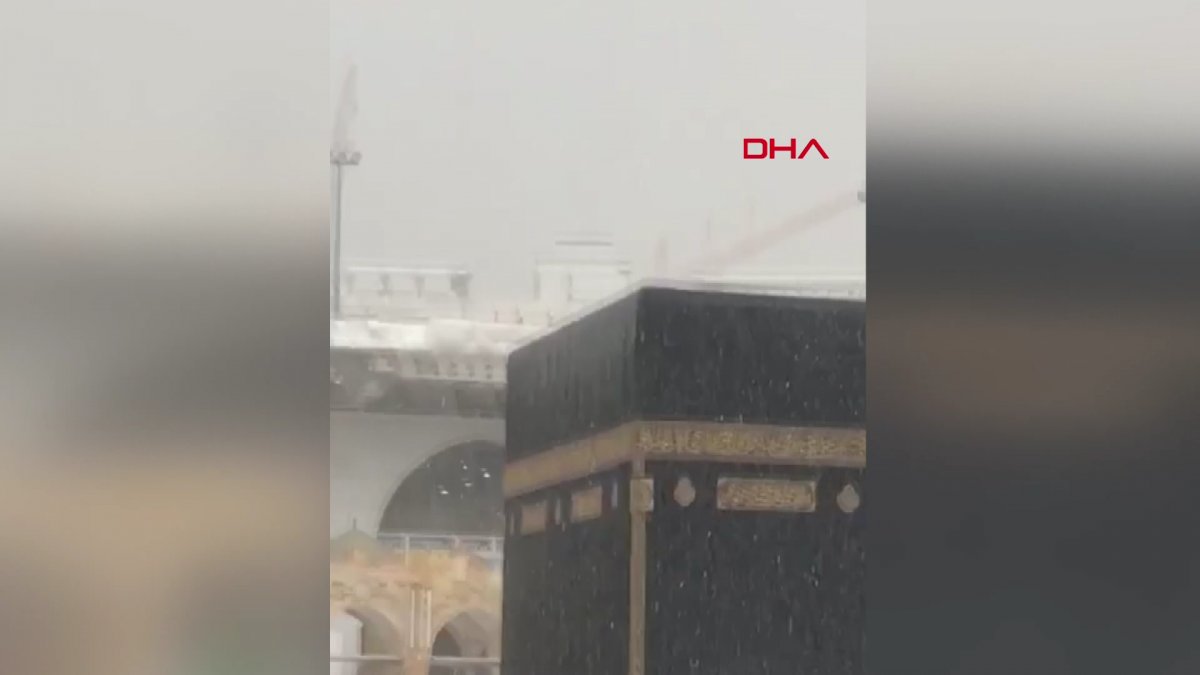 Walnut-sized hail fell in the holy land of Mecca #1