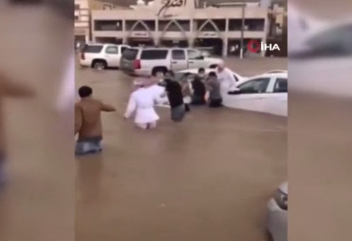 Heavy rains cause flooding in Saudi Arabia #4