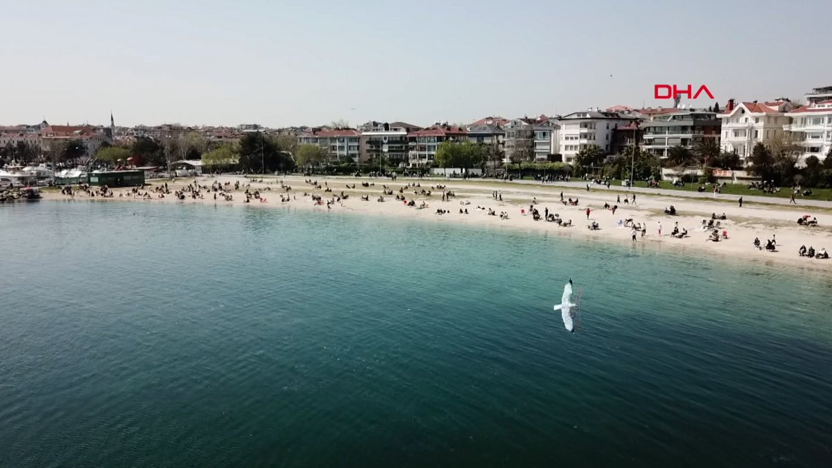 İstanbullular sahilleri doldurdu