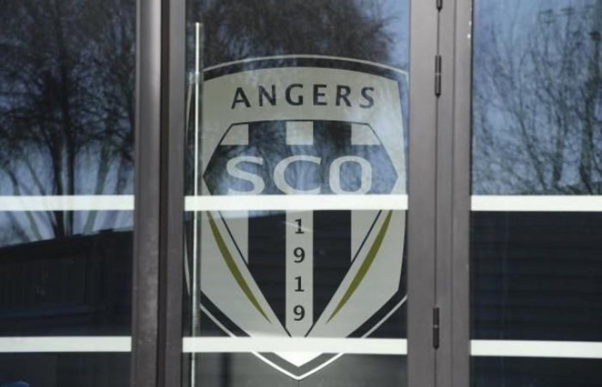 FIFA'dan Paris FC ve Angers SCO'ya transfer yasağı