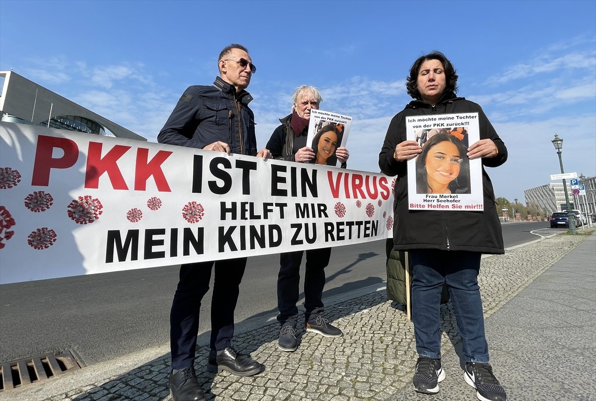 Maide Töremiş, who is on guard duty in Germany, visited the grieving mother #2