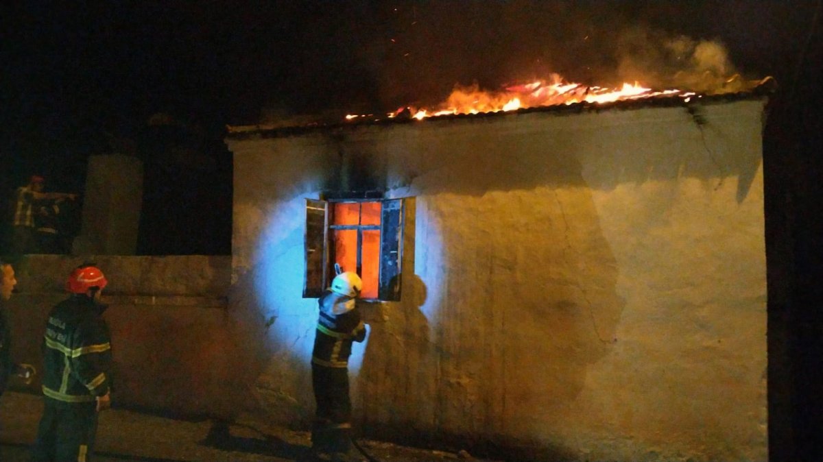 Muğla’da çıkan yangına müdahale ederken yaralandı