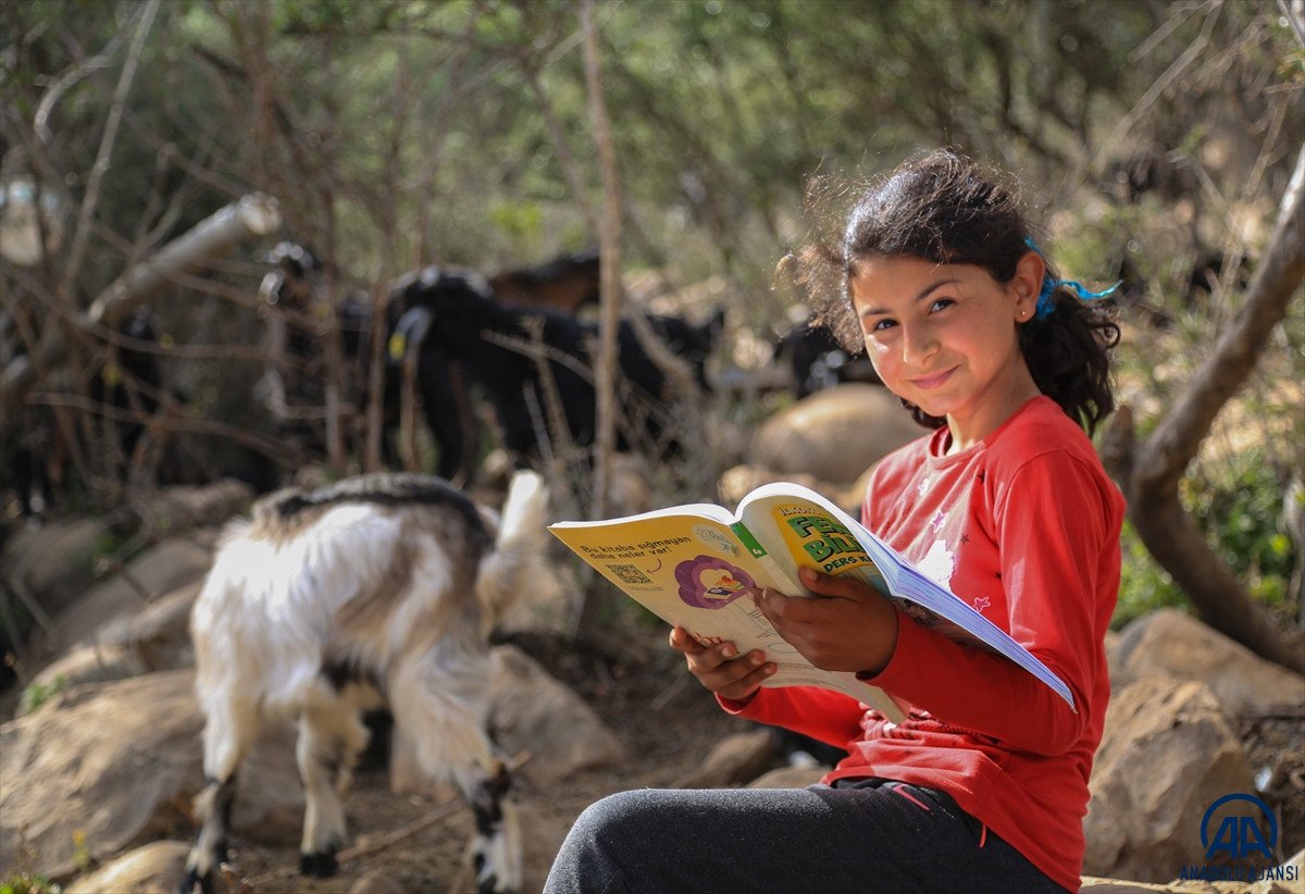 Muğla'da Yörük kızı Cennet'in okuma azmi