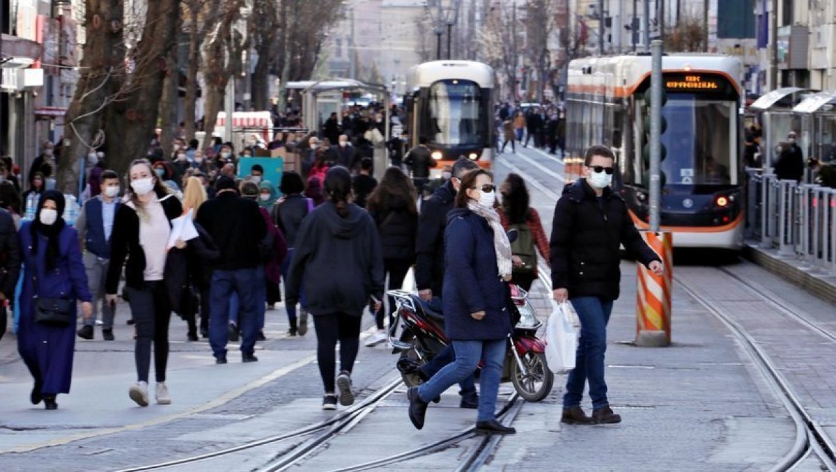 Bayram sonrası normalleşme nasıl olacak, tam açılma olacak mı? Sağlık Bakanı Koca yanıtladı