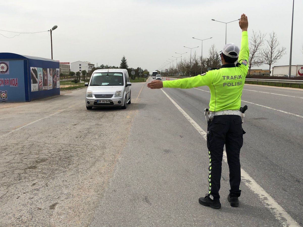 Şehir giriş çıkışlarında kontroller devam ediyor