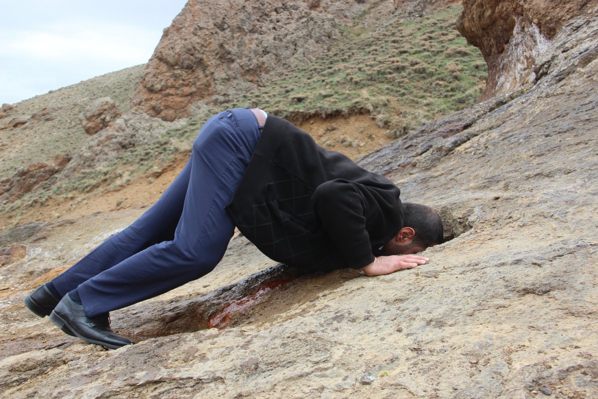 Erzurum'da şifalı suyu içen zıplıyor