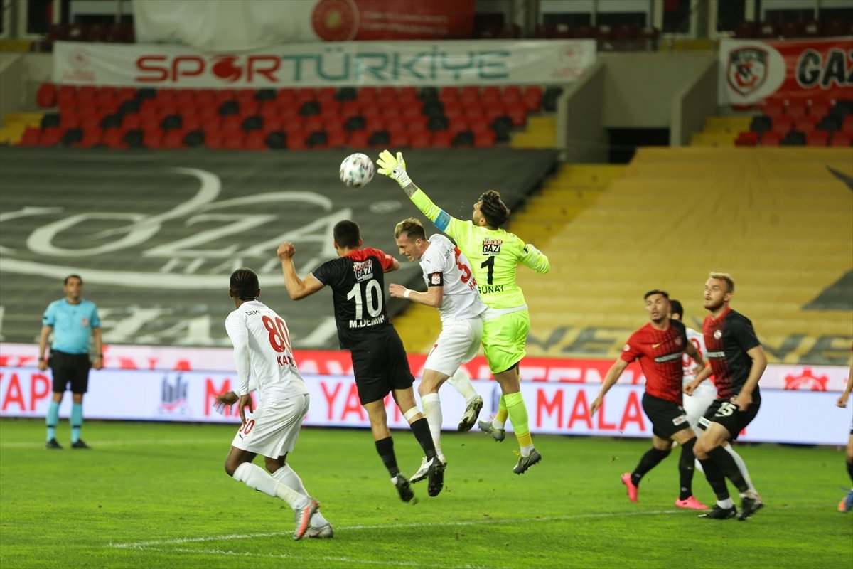 Sivasspor'un yenilmezlik serisi 16 maça çıktı