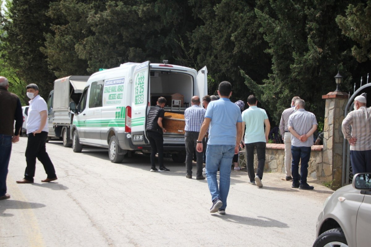 Kocaeli’de kuzeni tarafından vurulan çocuk, hayatını kaybetti