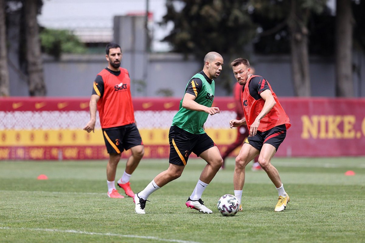 Galatasaray, derbi hazırlıklarına başladı