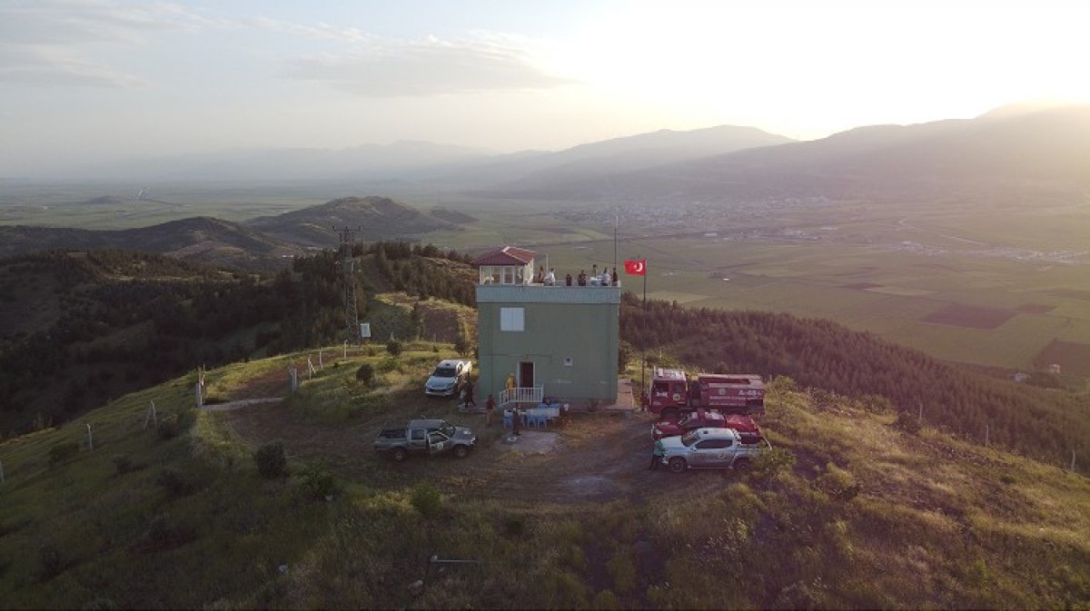 Gaziantep'te 1150 rakımda gözetmenlik yapıyor