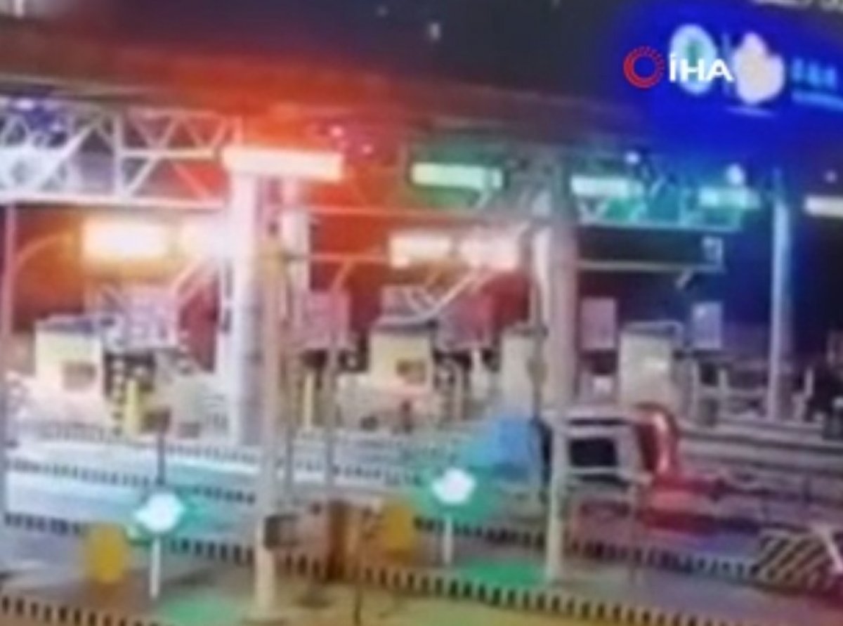 The vehicle that hit the toll booth in China rolled over in the air #3