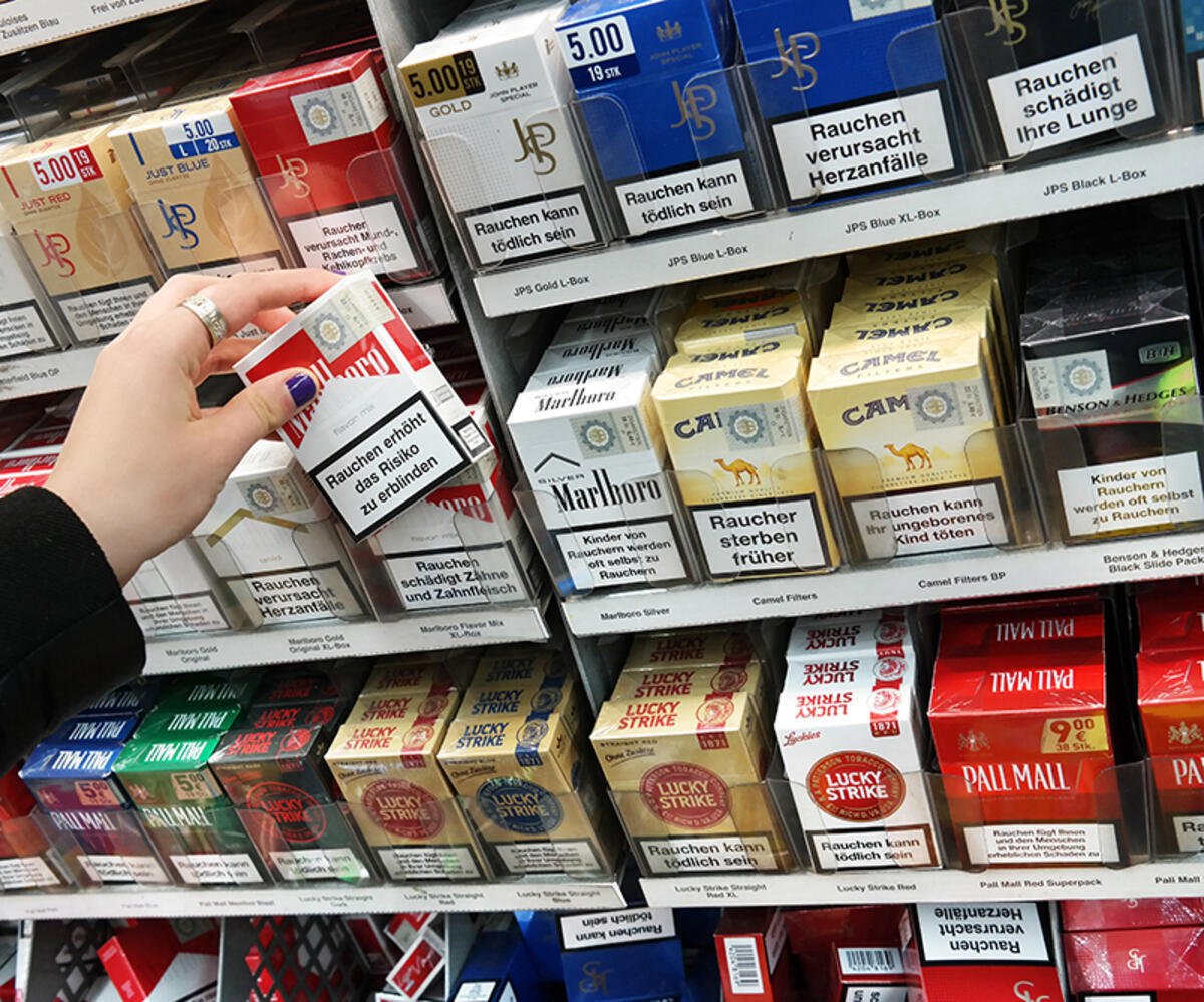 Sigara satışı yasaklandı mı? Marketlerde sigara satılacak mı?