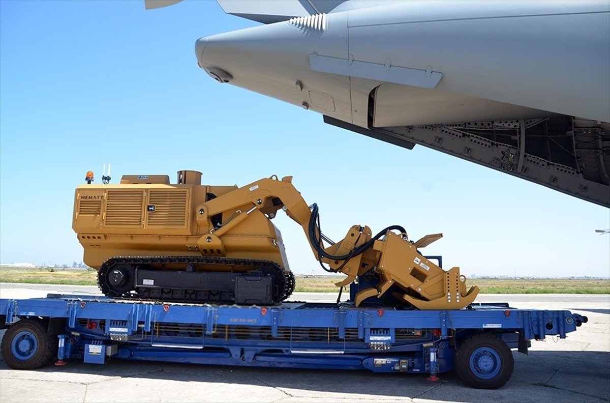 Azerbaycan'a 5 mayın temizleme aracının daha teslimatı yapıldı