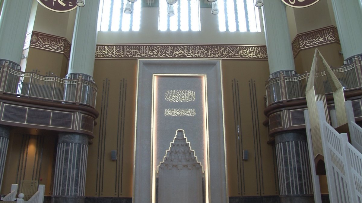 Taksim Camii açılış için gün sayıyor