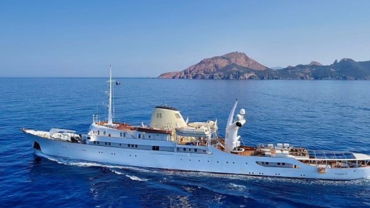 The weekly rental of the million-dollar superyacht is astonishing