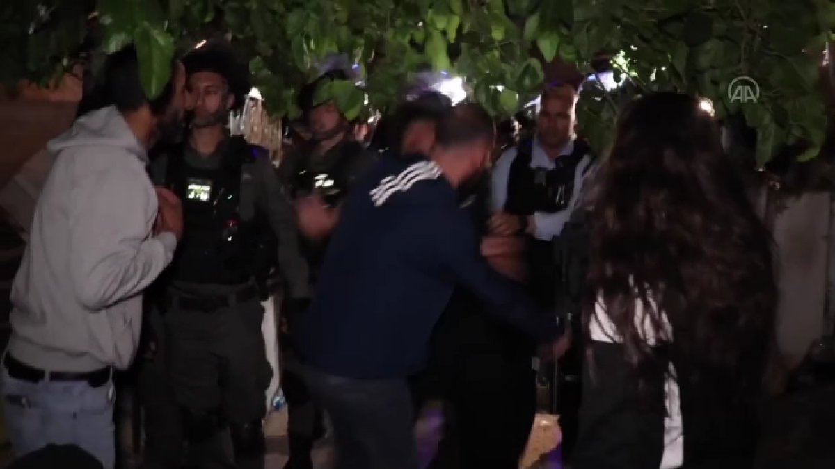 Israeli police broke into Palestinian family home #3