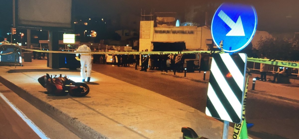 Beşiktaş ta motosiklet denemesi yapan polis kaza yaptı #2