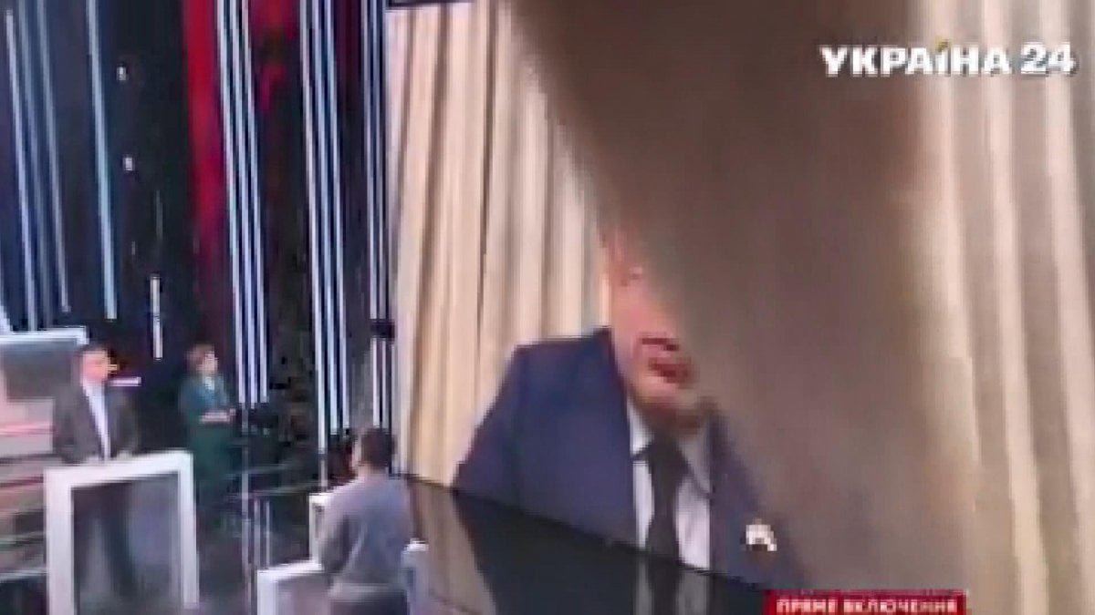 Ukrainian deputy minister's test with his cat on live broadcast #2