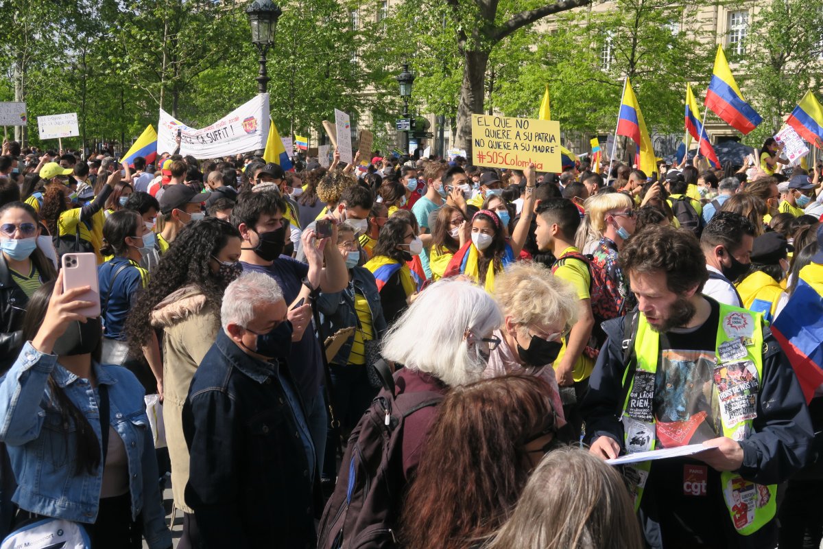 Fransa’da, Kolombiya’daki vergi reformu protestolarına destek #2