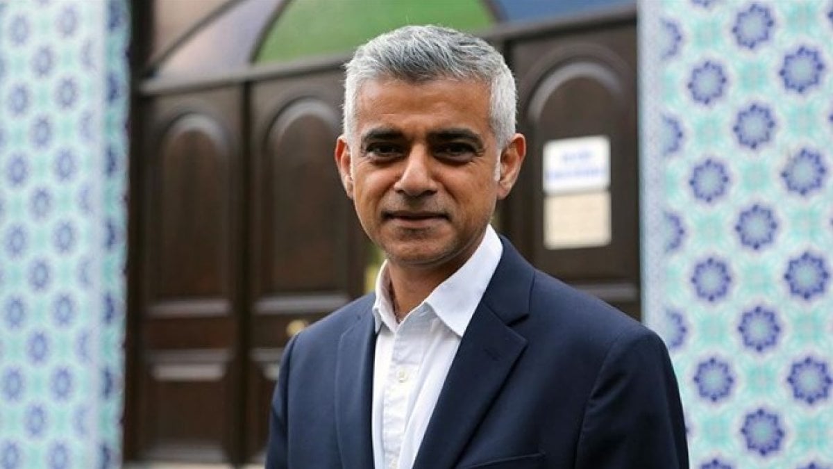 Sadiq Khan becomes Mayor of London for the second time