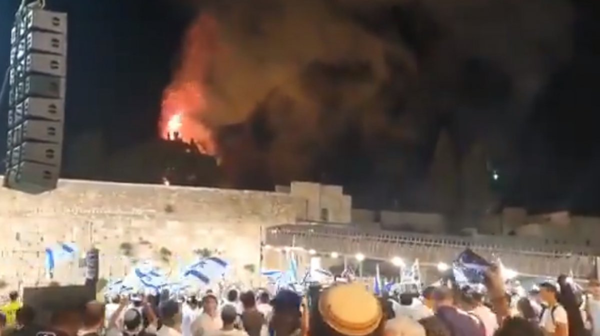 Israelis watched the fire in Al-Aqsa Mosque with joy #4