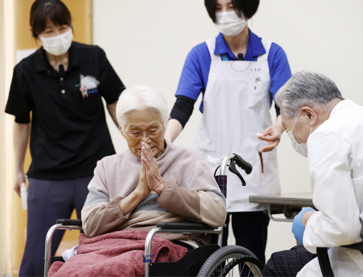 Japan to vaccinate 1 million people a day with coronavirus #2