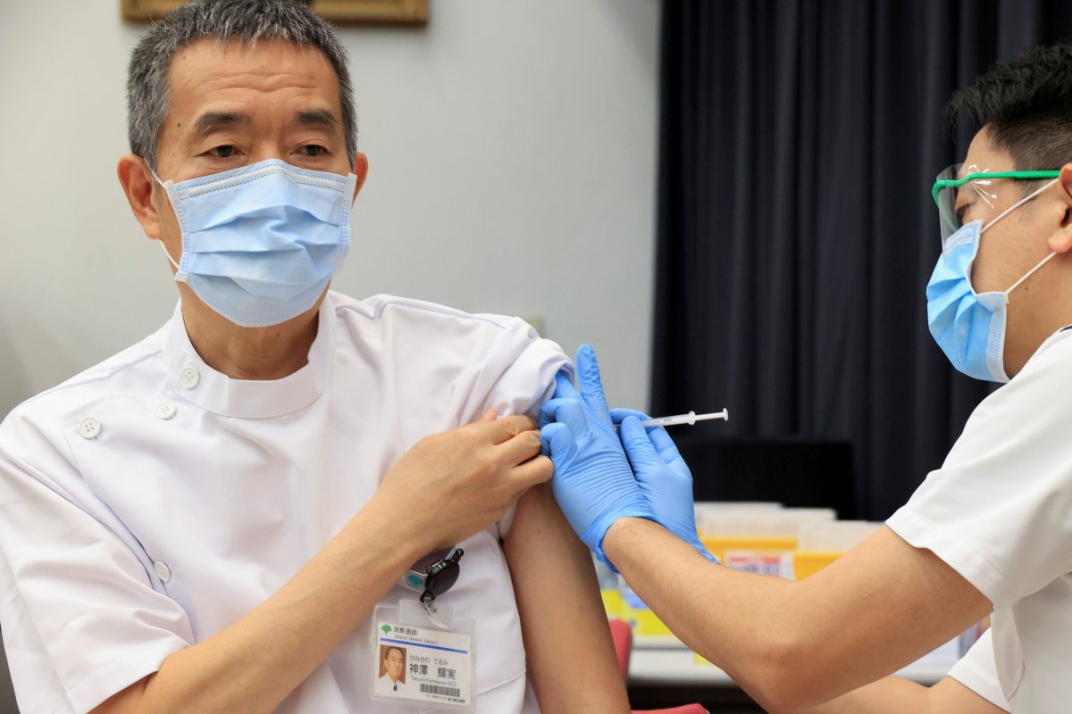 Japan to vaccinate 1 million people a day with coronavirus #3